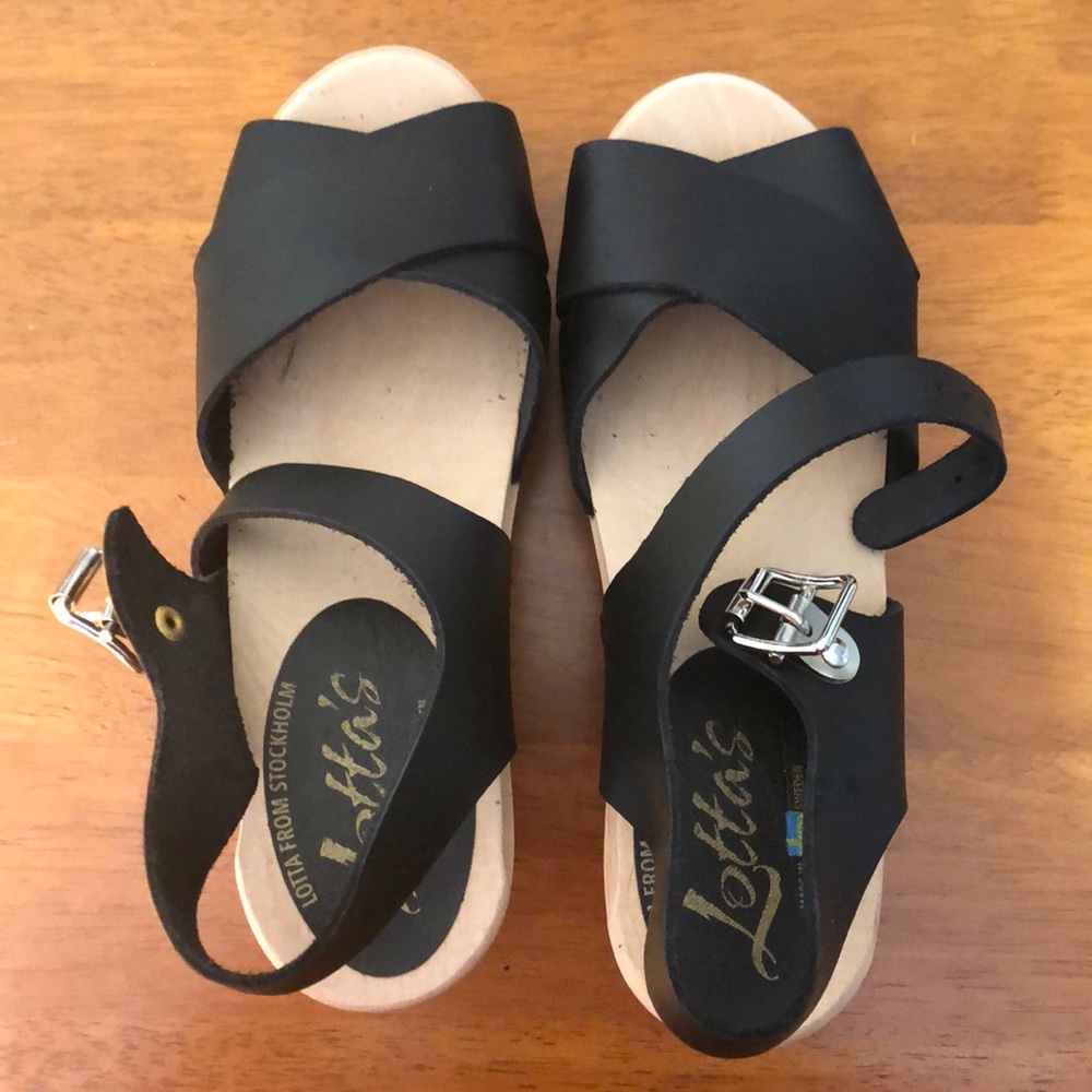 Lotta from Stockholm black leather crossover clogs